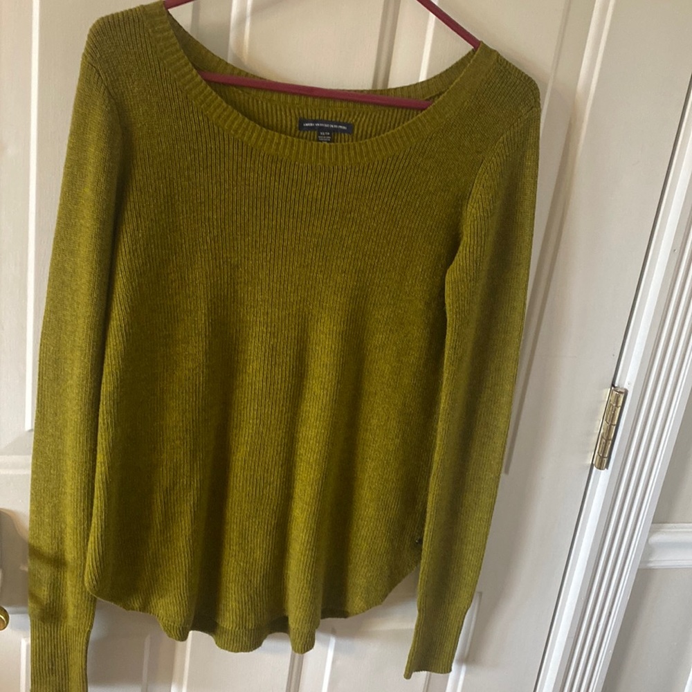 lightweight long sleeve sweater, cotton / polyester, stretchy with scoop neck